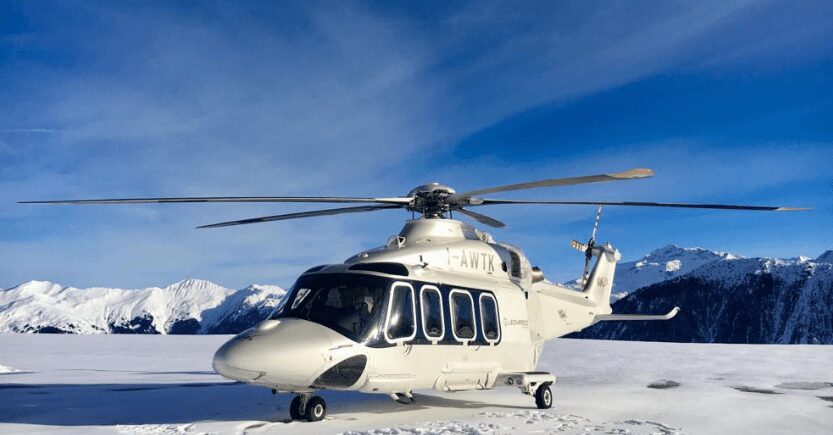 This image has an empty alt attribute; its file name is VIP_Taxi-flights-Mont-Blanc-Helicopteres.png